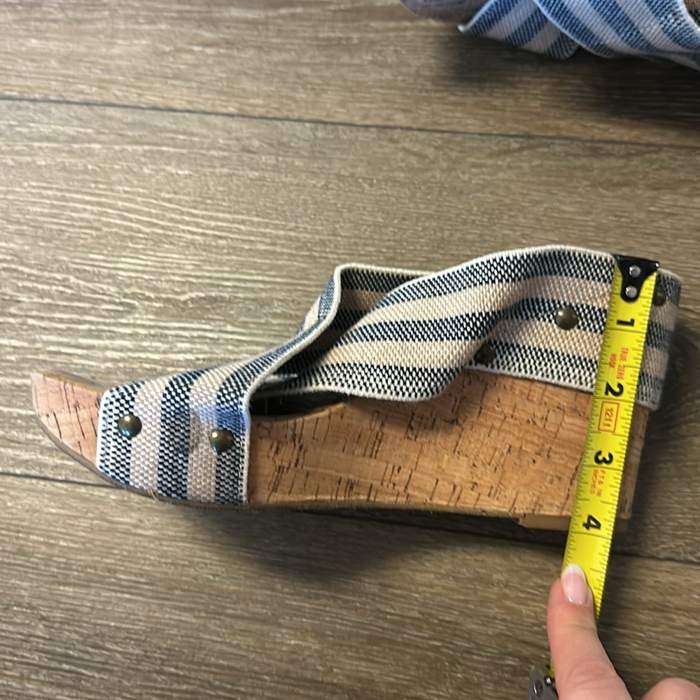 Lucky brand sandals - Picture 3 of 3